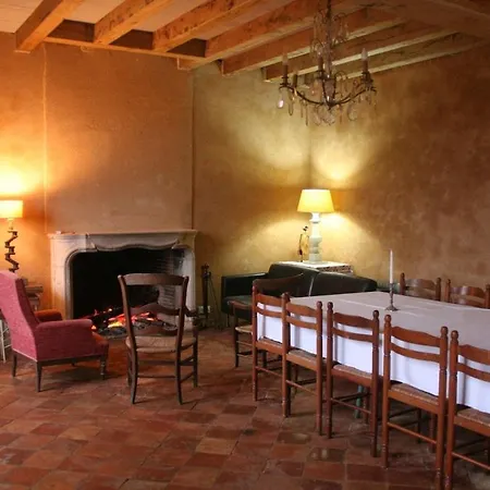 Hotellerie Du Chateau De Bellefille בית נופש *